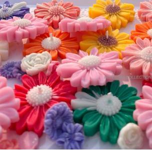 Daisy Shaped Floating Candles multicolour 