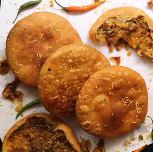 Pyaz Kachori