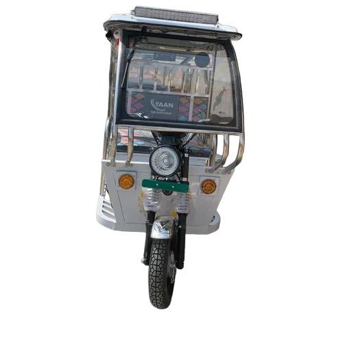 White Yaan Superfine SS Battery Operated Rickshaw