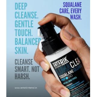 LUNACLEAR - Squalanebased gentle cleanser for deep yet mild cleansing.