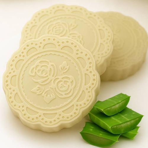 Natural Aloe vera Moisturizing soap