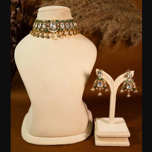 Collar Necklace