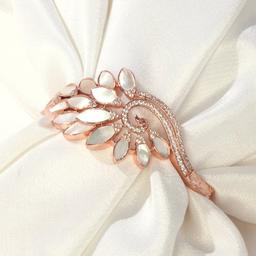 PREMIUM ROSE GOLD FLORAL BRACELET