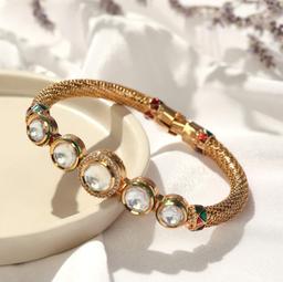 REGAL MESH REMIUM KUNDAN BRACELET