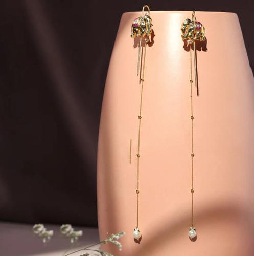 GAJRAAJ LEELA PEARL DANGLER EARRINGS