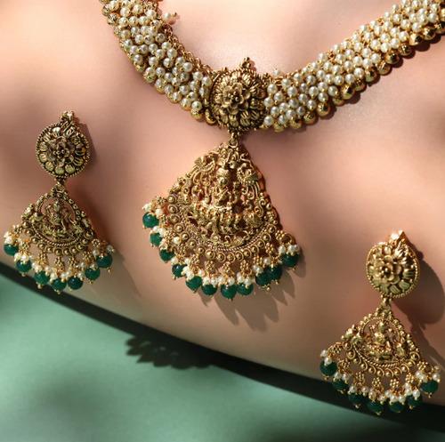 DEVYANI RAJNIDHI ANTIQUE GOLD SET