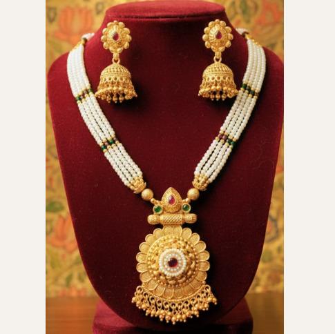 TEMPLE PEARL MAJESTY