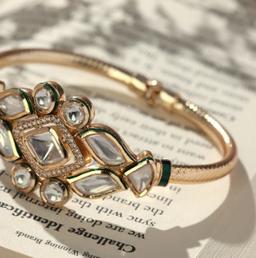 EMERALD RADIANCE BRACELET