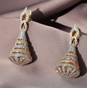 SVARNA DHARA-THE CASCADE OF LIGHT EARRINGS