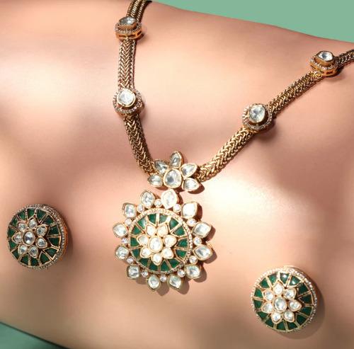 EMERALD BLOOMLINE KUNDAN CZ PENDANT SET