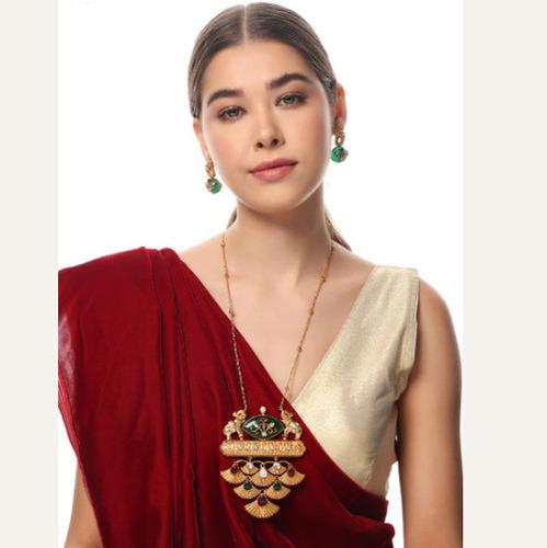 ELEGANT TEMPLE NECKLACE SET WITH ELEPHANT MOTIFS