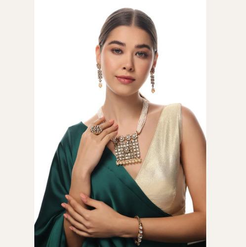 ROYALE KUNDAN NECKLACE