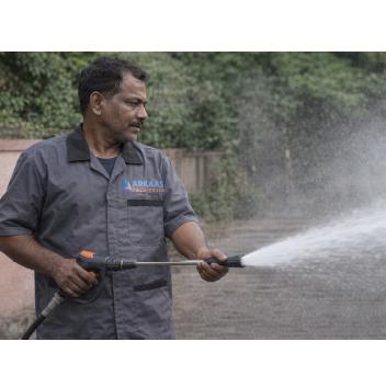 Jet spray cleaning