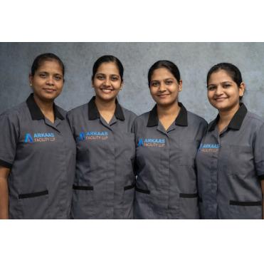 Arkaas Professional cleaning women staff