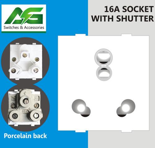 16A Socket with Shutter