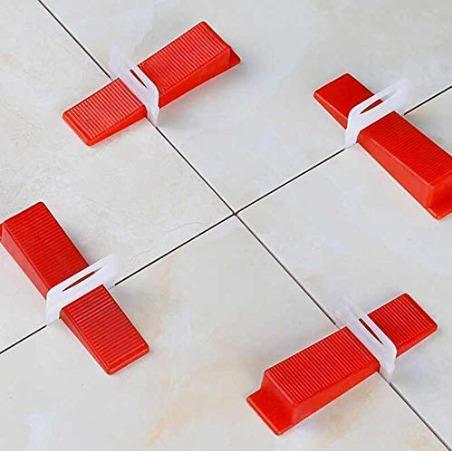 Tiles aligning tool
