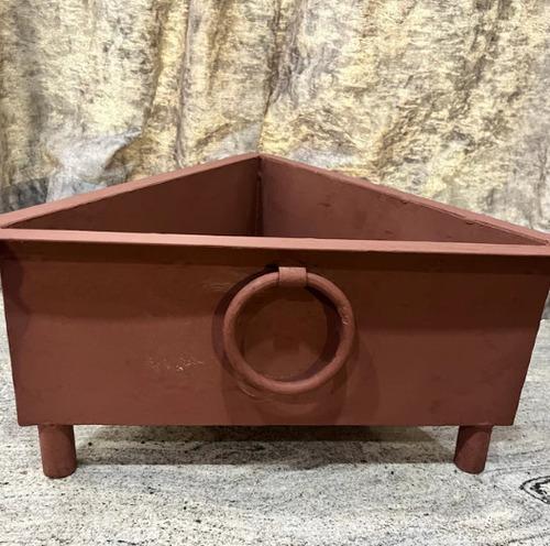 Bigger Triangle Havan Kund (Pure Iron, 16x16x16 inches)
