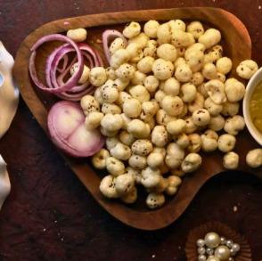 Cream and Onion Makhana
