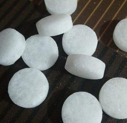 White Smokeless Camphor Tablet