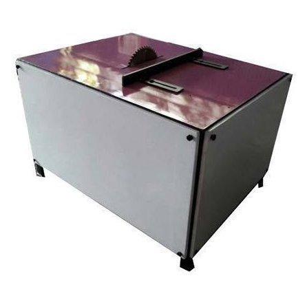 Plywood Cutting Machine