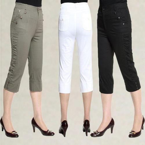 Ladies Plain Capri 