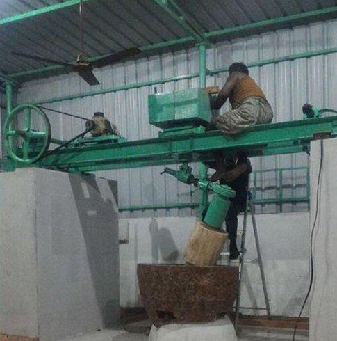 Pillar Type Stone Chekku Oil Extraction Machine 