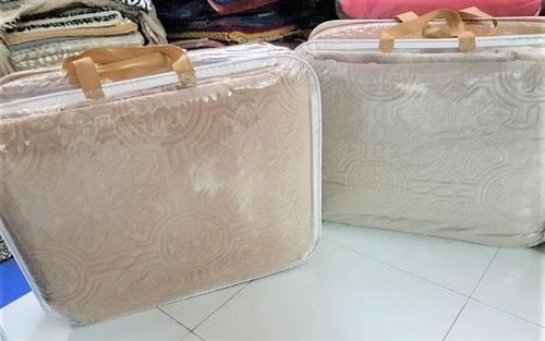 HOLLAND VELVET COMFORTER 650 GSM , SIZE 230X260 CMS