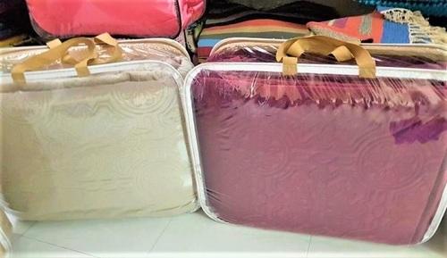 HOLLAND VELVET COMFORTER 650 GSM , SIZE 230X260 CM