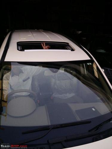 Automatic inbuilt sunroof