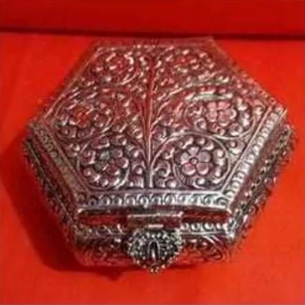 Silver Pleated Jewelry Box