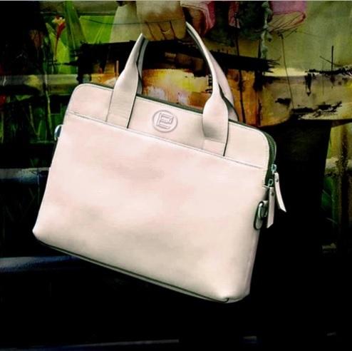 Ladies Fancy Leather Hand Bag