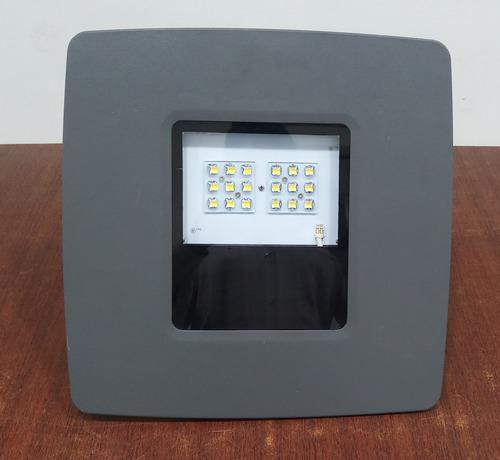 LED CANOPY LIGHT
