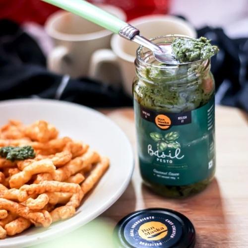Basil pesto