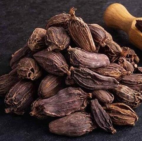 Natural Sun Dried Black Cardamom
