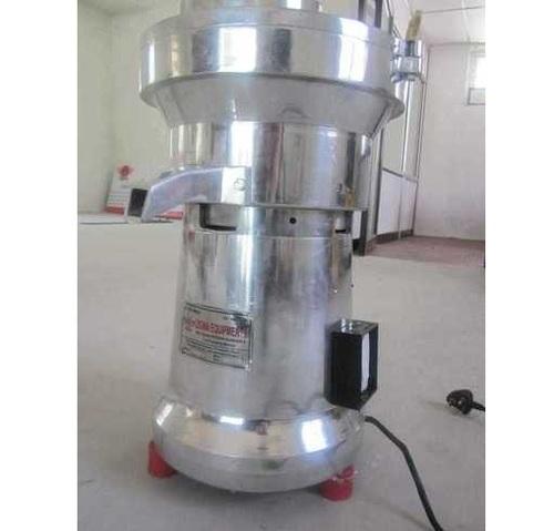FRUIT JUICER