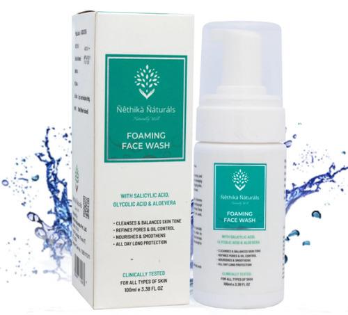 FOAMING FACE WASH
