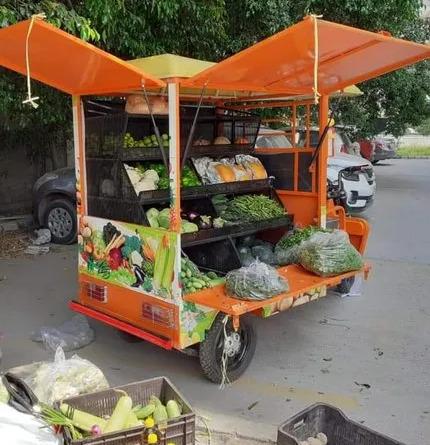 Battery Operated Trackless Platform Cart