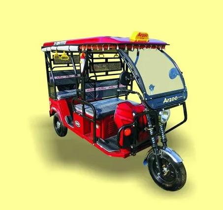 Battery operated E Rickshaw