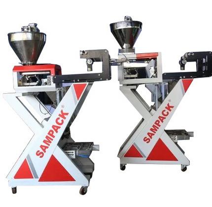 Granules Packaging Machine