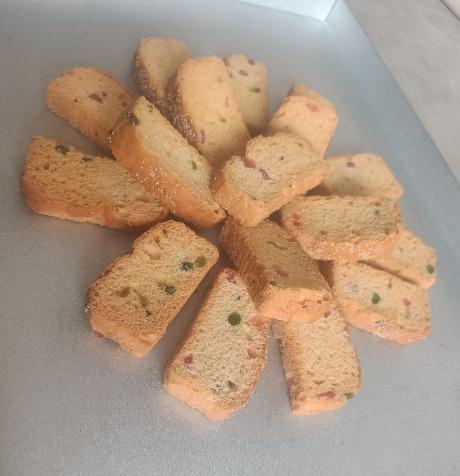 Tuty Fruity Milk Rusk/Toast