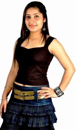 Front gather sleeveless top 