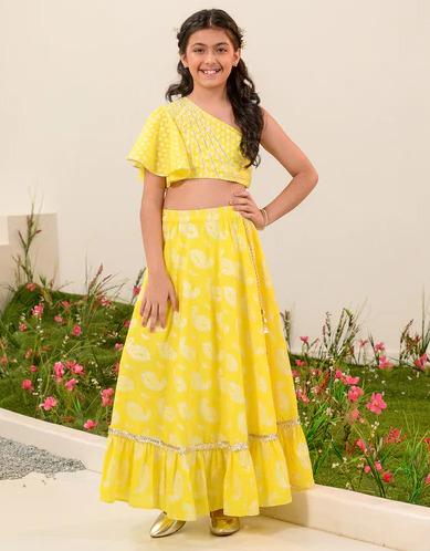 L-YELLOWOFFWHITE
