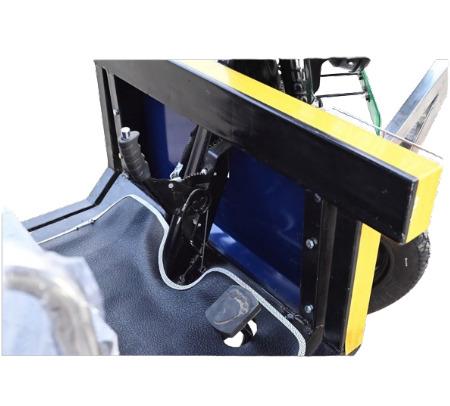 Large Leg Space for Driver