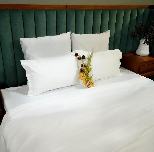 White Elegance 300 TC|400 TC|500 TC Flat Sheet Set