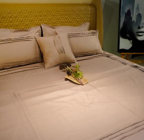 Mocha Bliss Classic Charm 500 TC Designer Bed Sheet