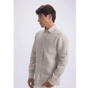 LINEN LUXE: EFFORTLESS ELEGANCE