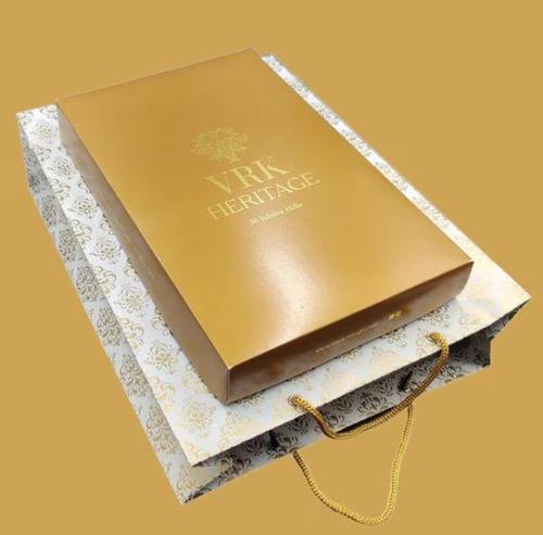 Vertical Big Gold Flower