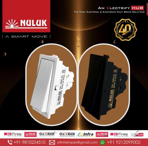 NULUK SWITCH - GOLD - MOON WHITE & MIDNIGHT BLACK