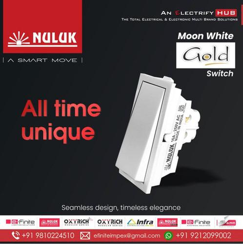 NULUK SWITCH - GOLD - MOON WHITE