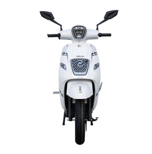 Eeva zx+ Electric Scooty White